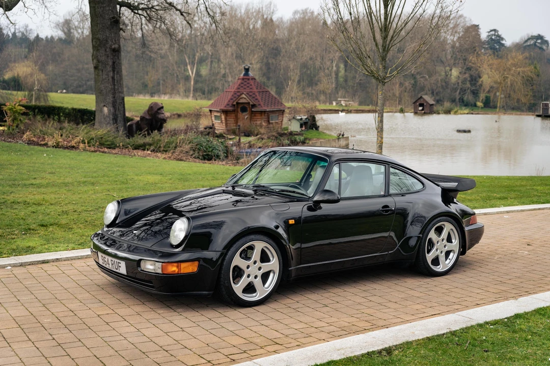 1993 Porsche 964 Carrera 4 - Image 10 of 31