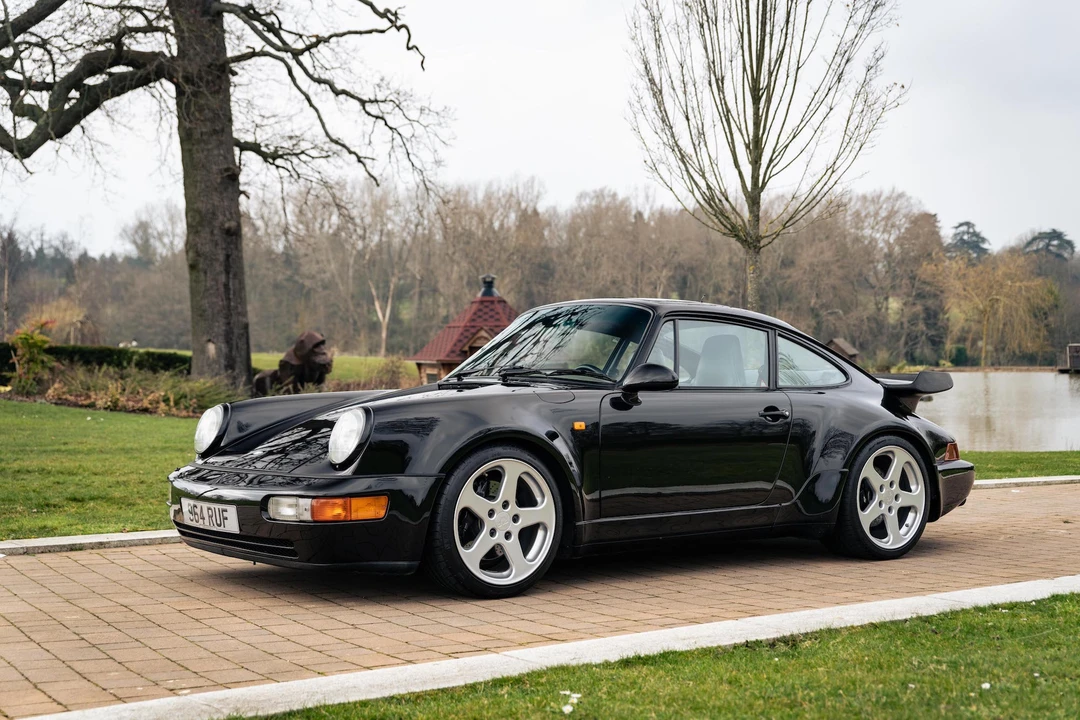 1993 Porsche 964 Carrera 4 - Image 2 of 31