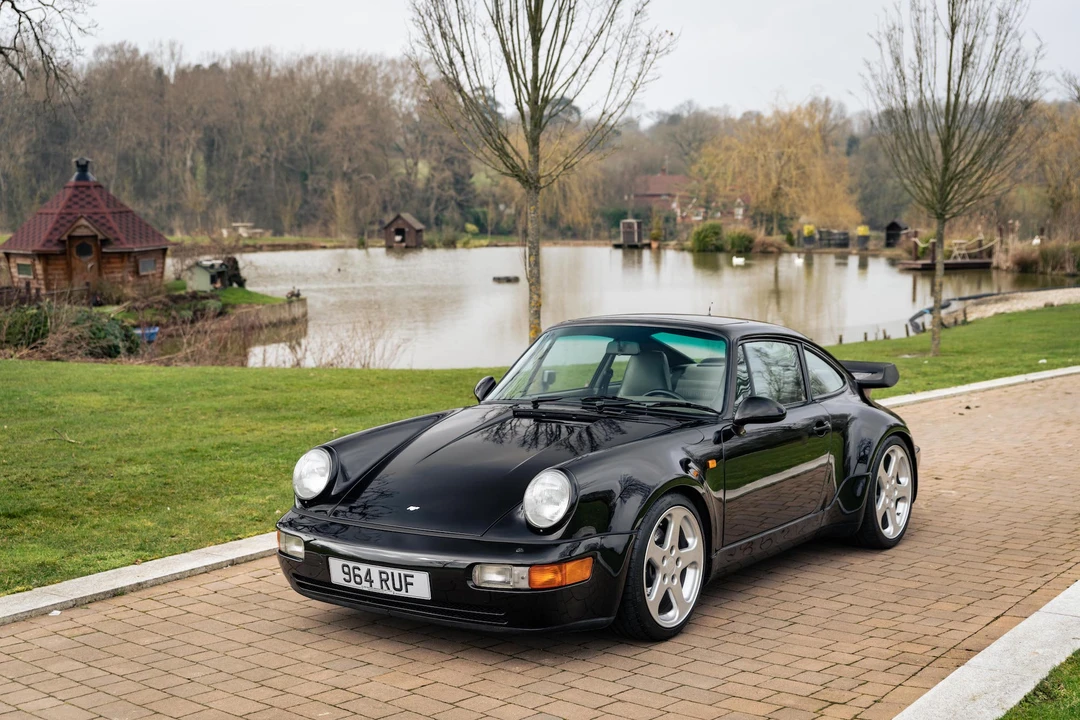 1993 Porsche 964 Carrera 4 - Image 25 of 31