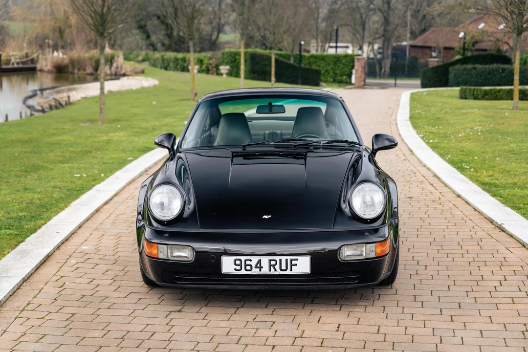 1993 Porsche 964 Carrera 4 - Image 11 of 31