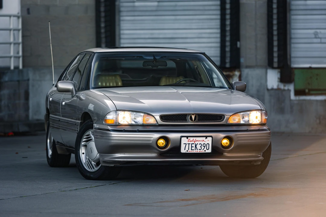 1993 Pontiac Bonneville 5th+ Gen - Image 28 of 31