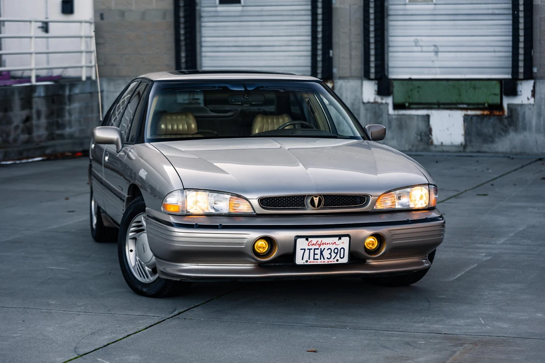1993 Pontiac Bonneville 5th+ Gen - Image 29 of 31