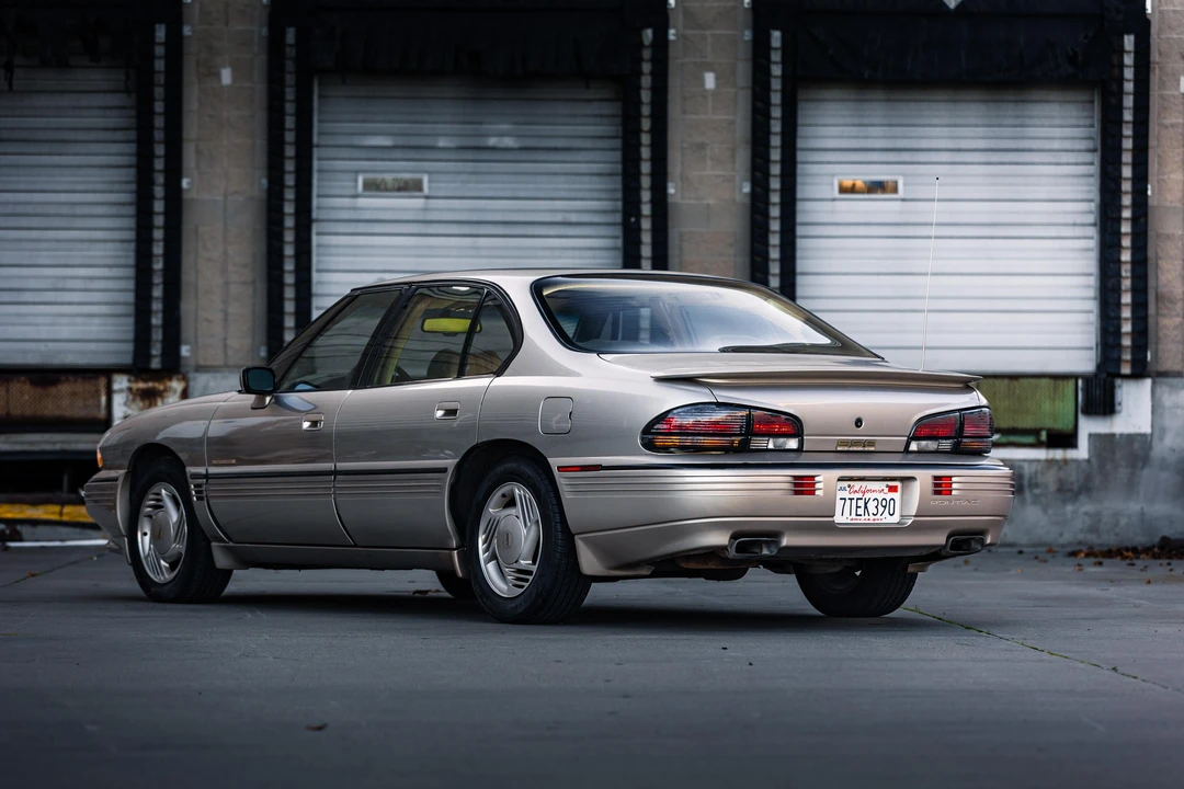 1993 Pontiac Bonneville 5th+ Gen - Image 13 of 31