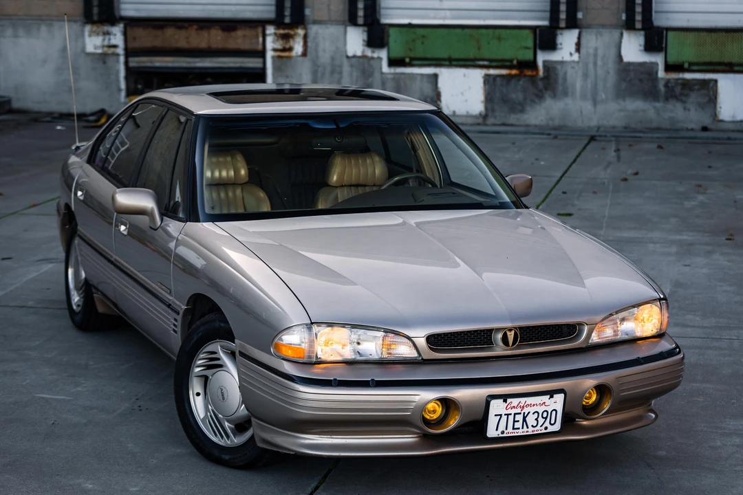 1993 Pontiac Bonneville 5th+ Gen - Image 30 of 31