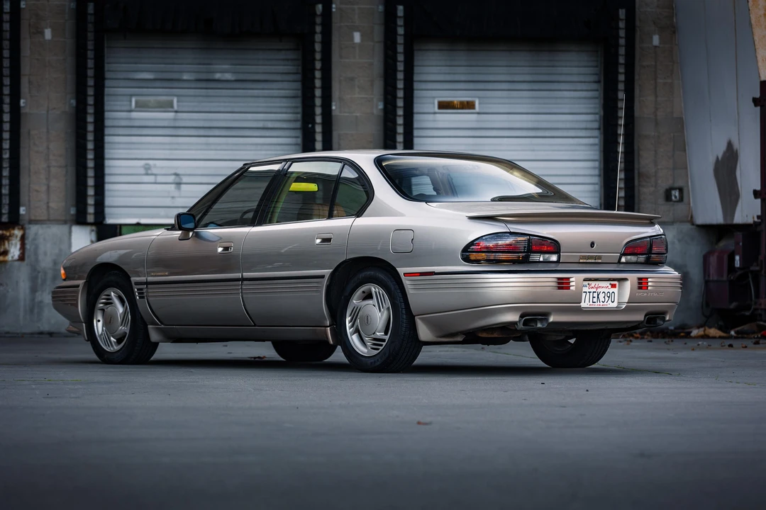 1993 Pontiac Bonneville 5th+ Gen - Image 14 of 31