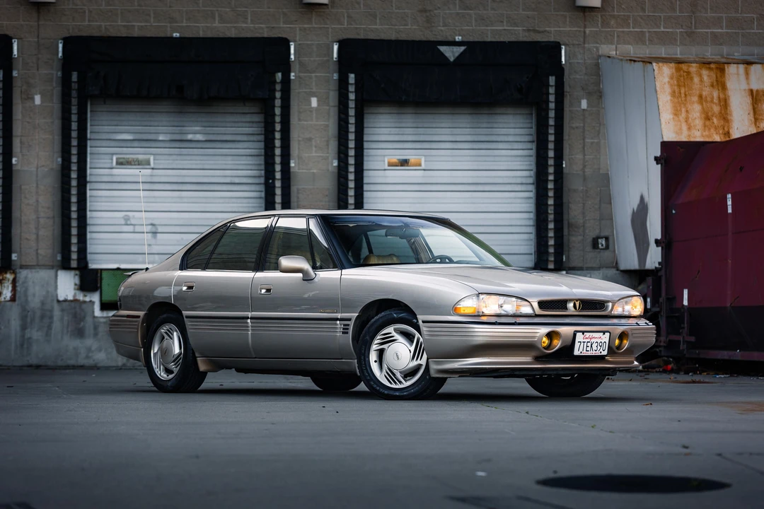 1993 Pontiac Bonneville 5th+ Gen - Image 24 of 31