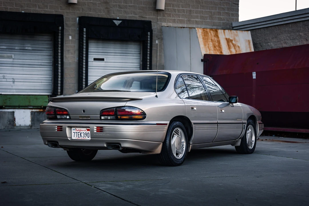 1993 Pontiac Bonneville 5th+ Gen - Image 21 of 31