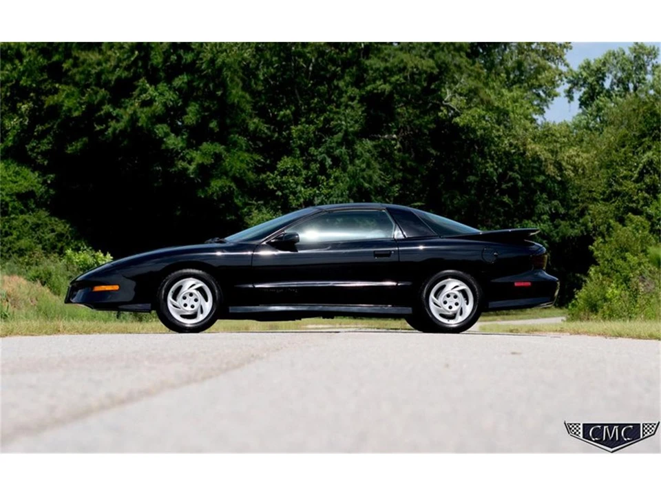 1993 Pontiac Firebird 4th Gen - Image 2 of 31