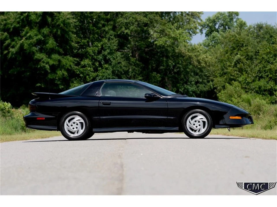 1993 Pontiac Firebird 4th Gen - Image 6 of 31