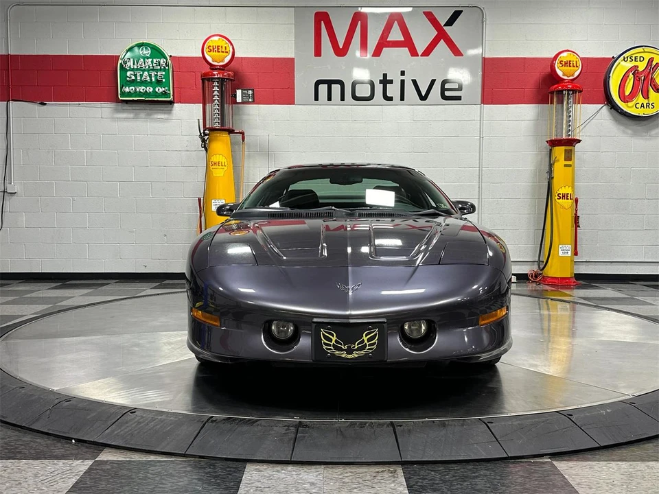 1993 Pontiac Firebird 4th Gen - Image 3 of 31