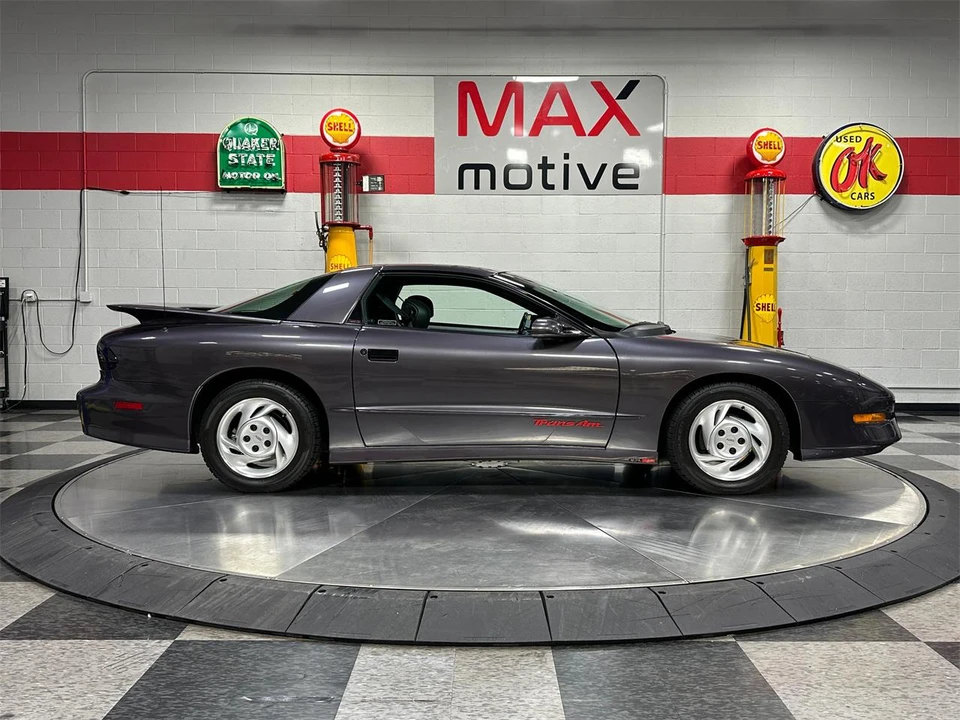 1993 Pontiac Firebird 4th Gen - Image 9 of 31