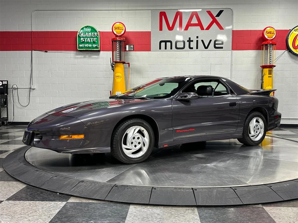 1993 Pontiac Firebird 4th Gen - Image 4 of 31