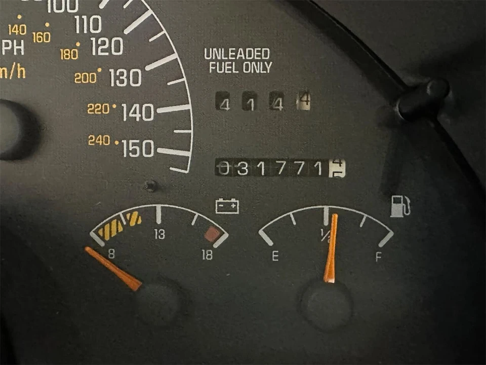 1993 Pontiac Firebird 4th Gen - Image 15 of 31