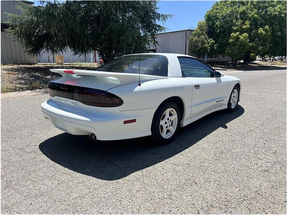 1993 Pontiac Firebird 4th Gen - Image 5 of 31