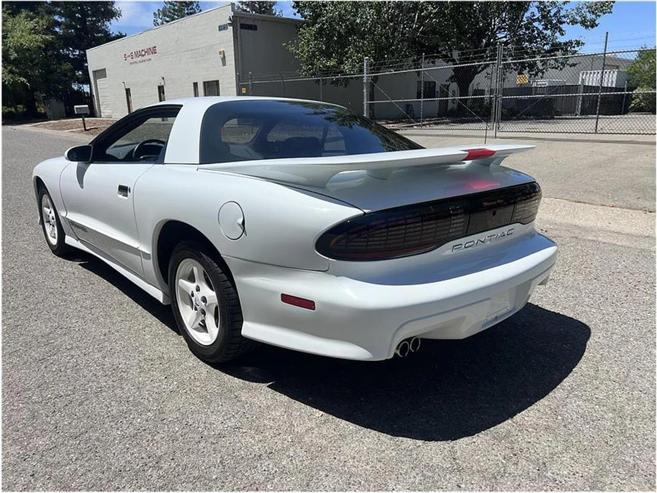 1993 Pontiac Firebird 4th Gen - Image 7 of 31