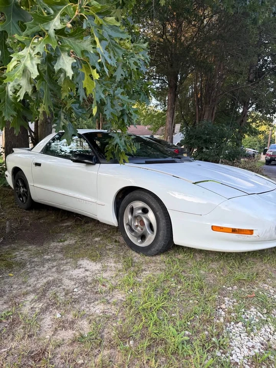 1993 Pontiac Firebird 4th Gen - Image 4 of 9