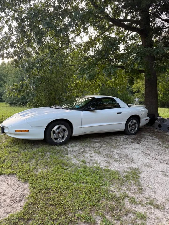 1993 Pontiac Firebird 4th Gen - Image 2 of 9