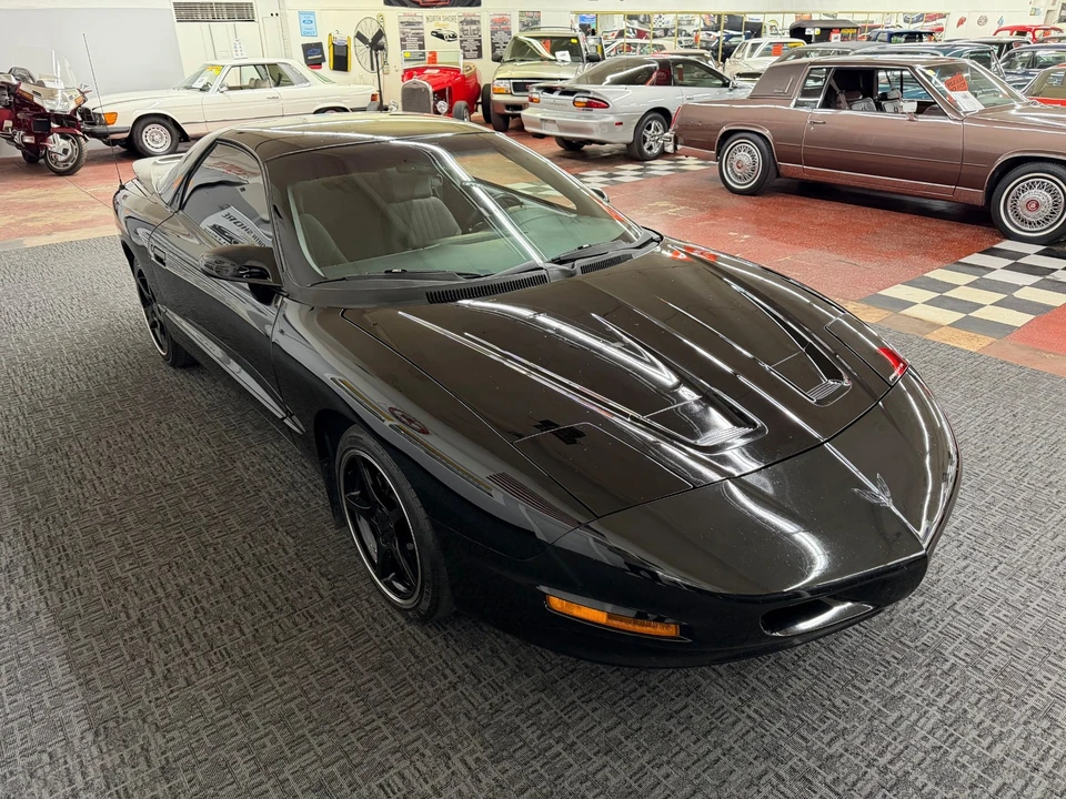 1993 Pontiac Firebird 4th Gen - Image 17 of 21