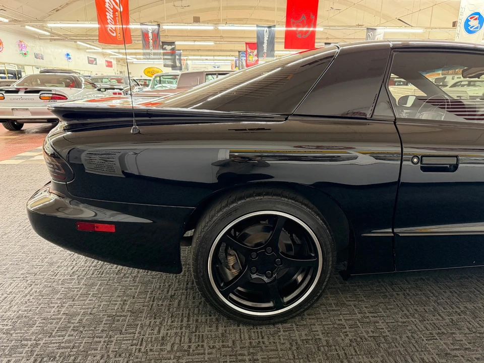 1993 Pontiac Firebird 4th Gen - Image 14 of 21