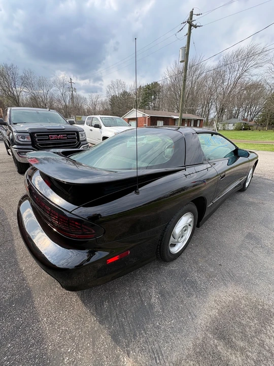 1993 Pontiac Firebird 4th Gen - Image 7 of 21