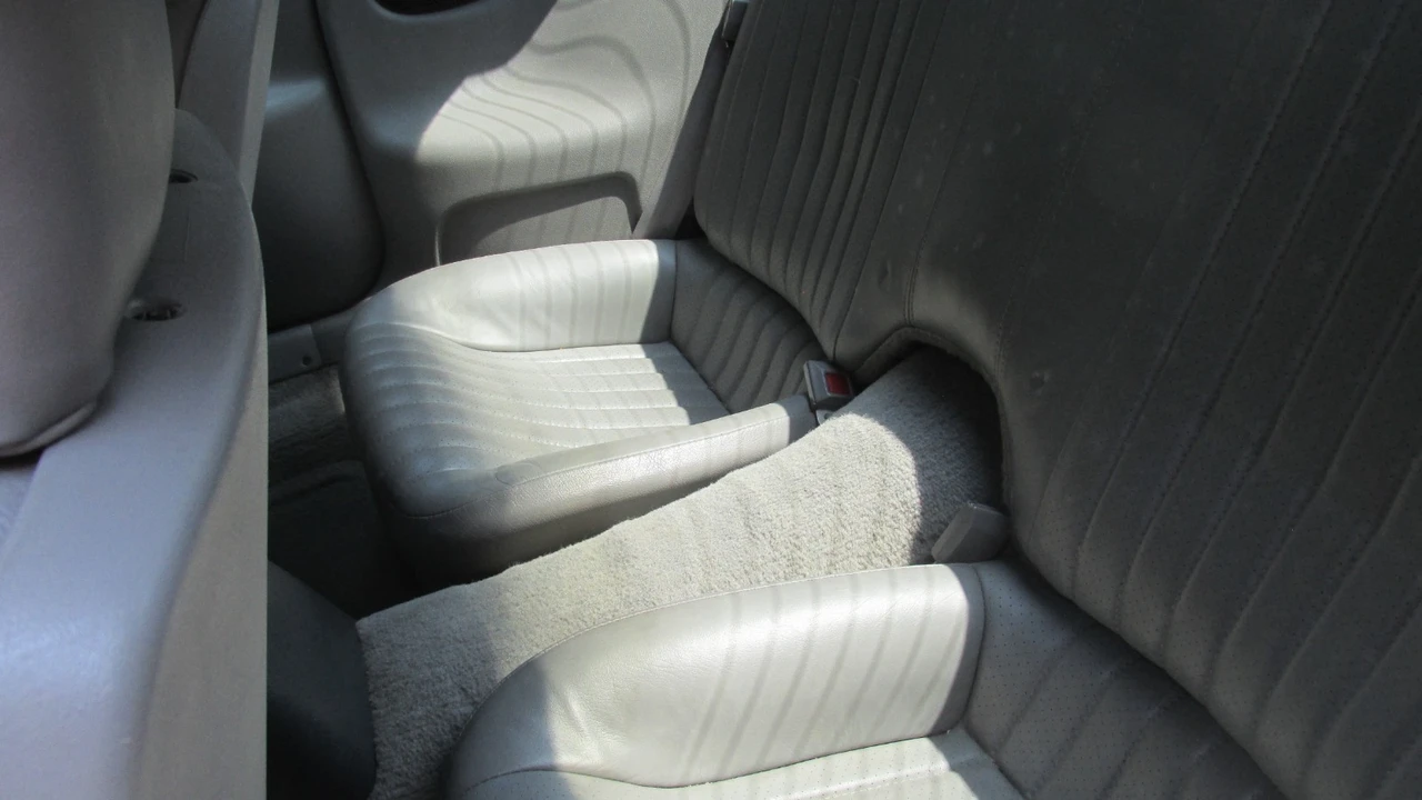 1993 Pontiac Firebird Formula 4th Gen - Image 25 of 31