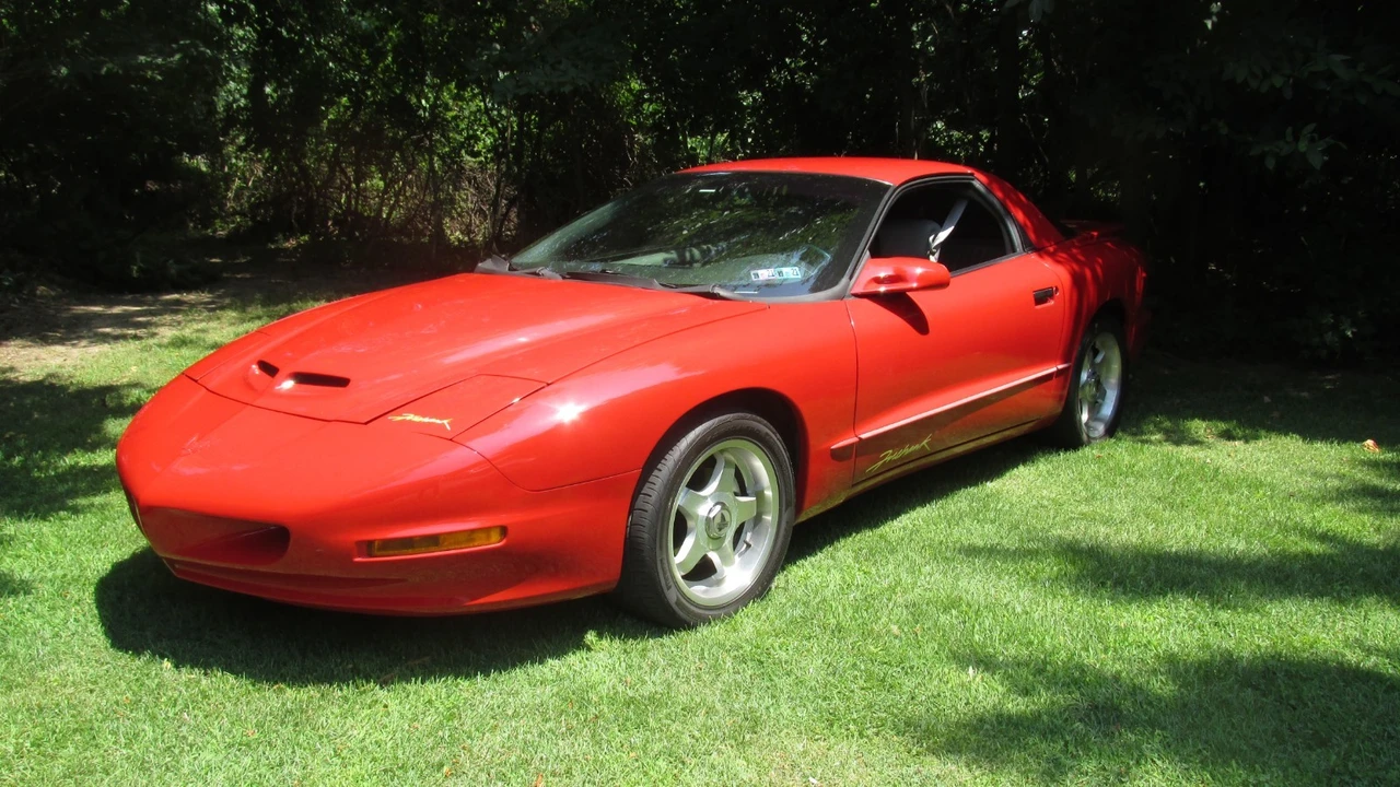 1993 Pontiac Firebird Formula 4th Gen - Image 2 of 31