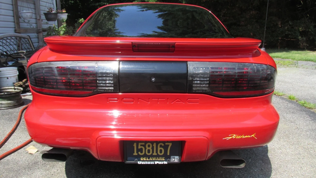 1993 Pontiac Firebird Formula 4th Gen - Image 8 of 31