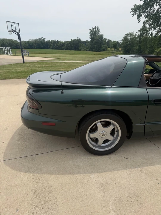 1993 Pontiac Firebird Formula 4th Gen - Image 8 of 31
