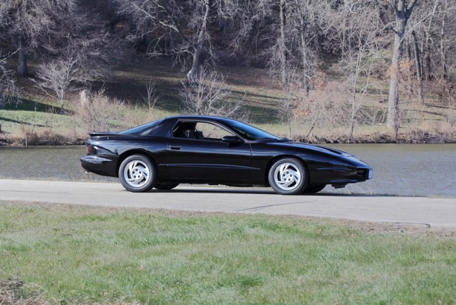 1993 Pontiac Firebird 4th Gen - Image 2 of 9