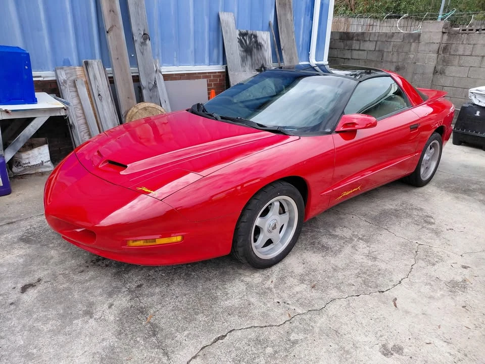 1993 Pontiac Firebird Formula 4th Gen - Image 19 of 20