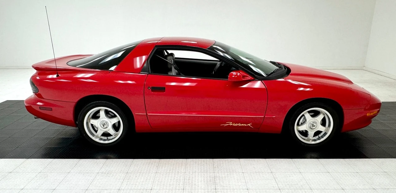 1993 Pontiac Firebird 4th Gen - Image 6 of 12