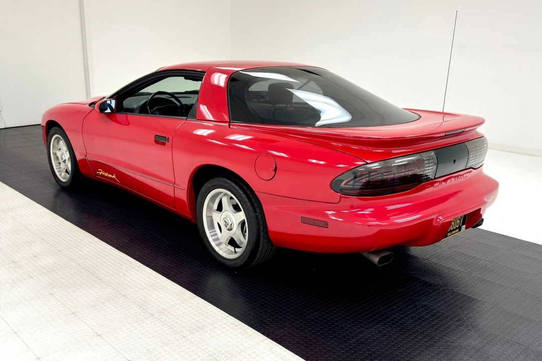 1993 Pontiac Firebird 4th Gen - Image 3 of 12