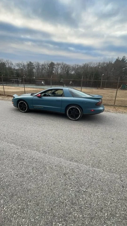 1993 Pontiac Firebird Formula 4th Gen - Image 5 of 9