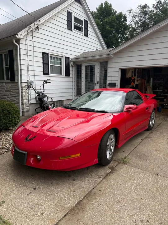 1993 Pontiac Firebird Formula 4th Gen - Image 2 of 9