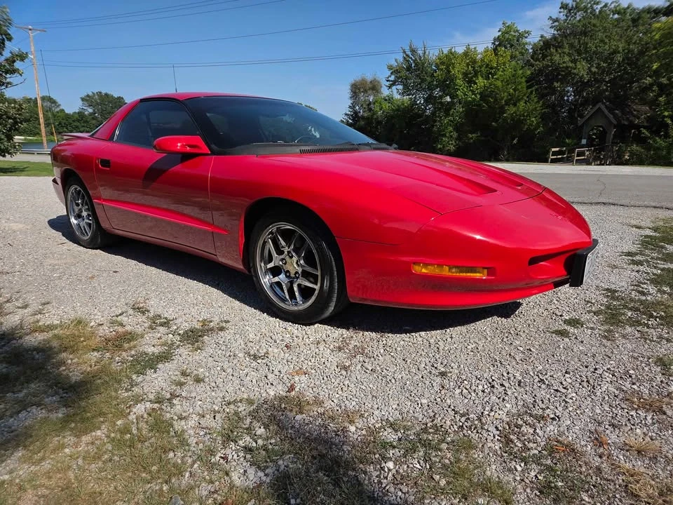 1993 Pontiac Firebird Formula 4th Gen - Image 2 of 17