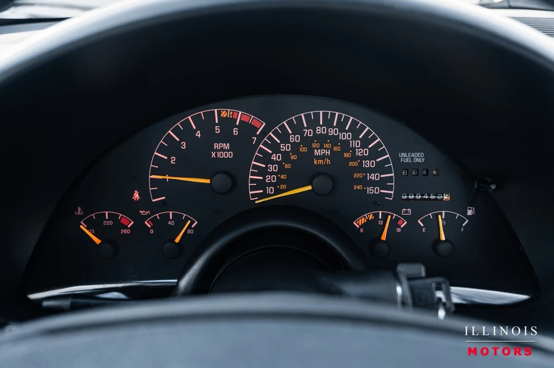 1993 Pontiac Firebird Formula 4th Gen - Image 21 of 31