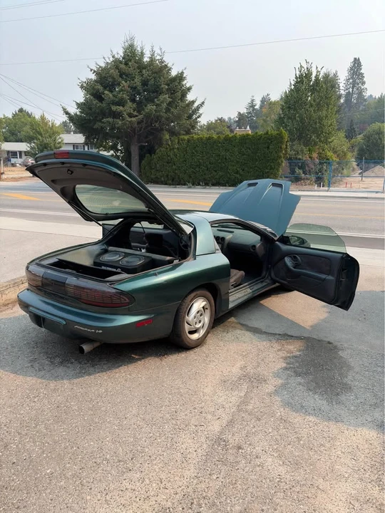 1993 Pontiac Firebird 4th Gen - Image 10 of 15