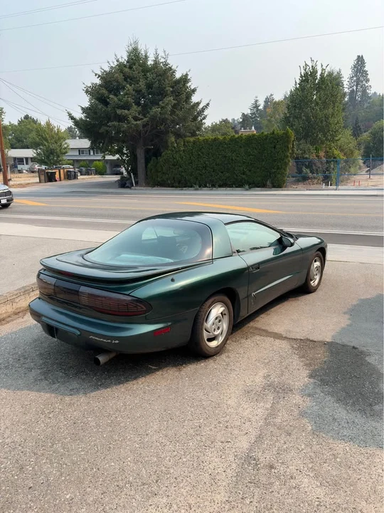 1993 Pontiac Firebird 4th Gen - Image 11 of 15