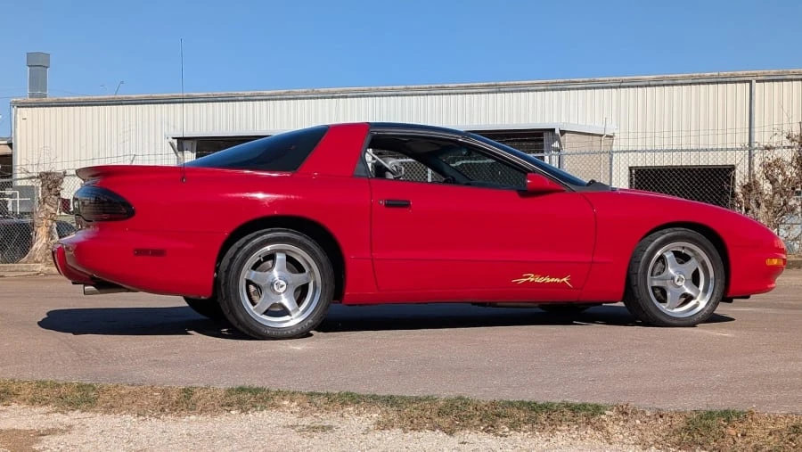 1993 Pontiac Firebird 4th Gen - Image 2 of 31