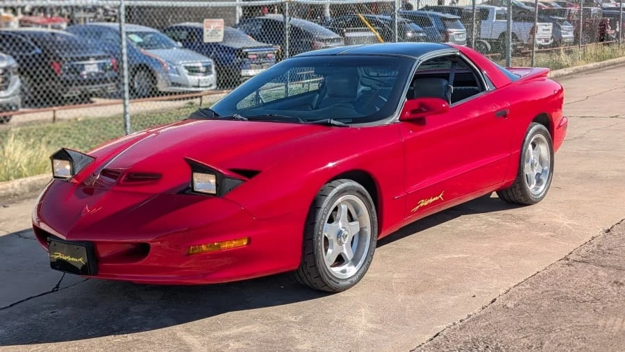 1993 Pontiac Firebird 4th Gen - Image 4 of 31