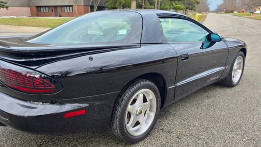 1993 Pontiac Firebird 4th Gen - Image 8 of 31