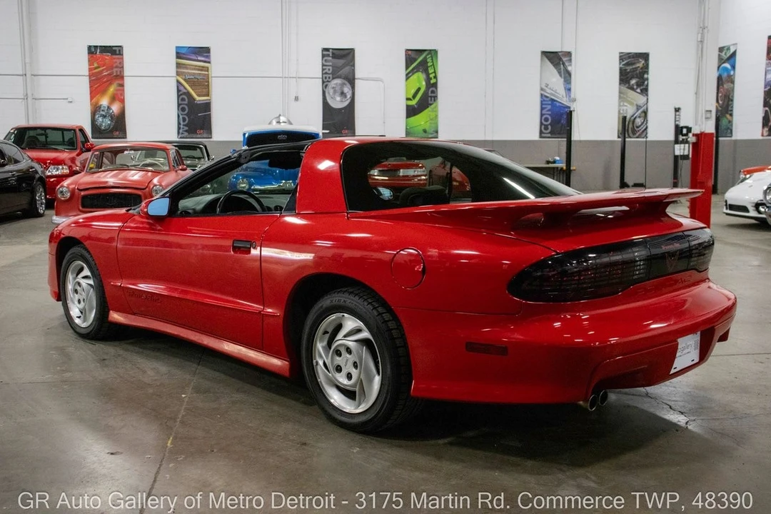 1993 Pontiac Firebird Trans Am 4th Gen - Image 4 of 21
