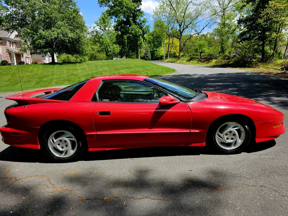 1993 Pontiac Firebird Trans Am 4th Gen - Image 10 of 31