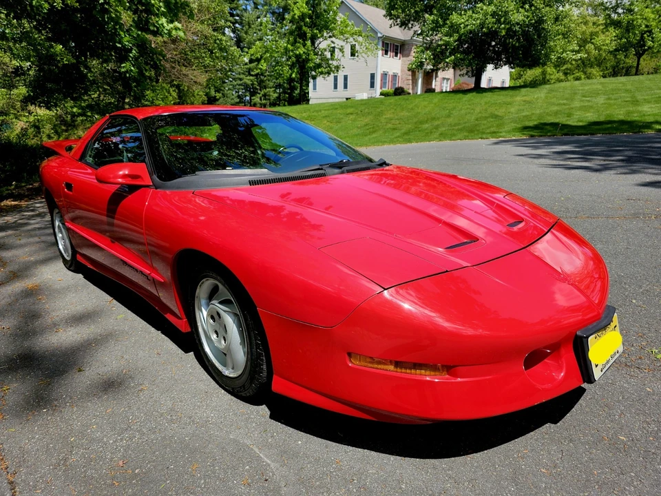 1993 Pontiac Firebird Trans Am 4th Gen - Image 4 of 31