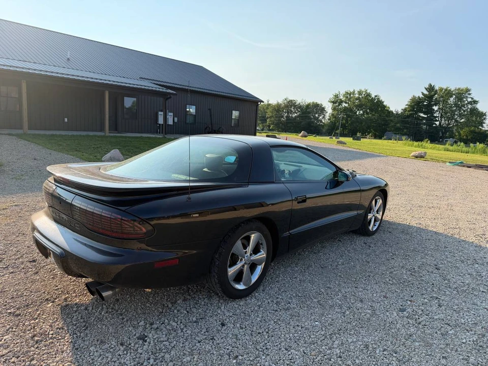 1993 Pontiac Firebird Formula 4th Gen - Image 14 of 16