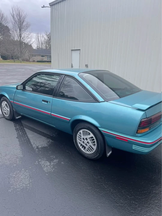 1993 Pontiac Sunbird - Image 2 of 13