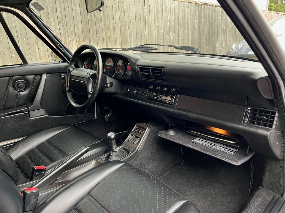 1993 Porsche 964 Carrera 4 - Image 7 of 10