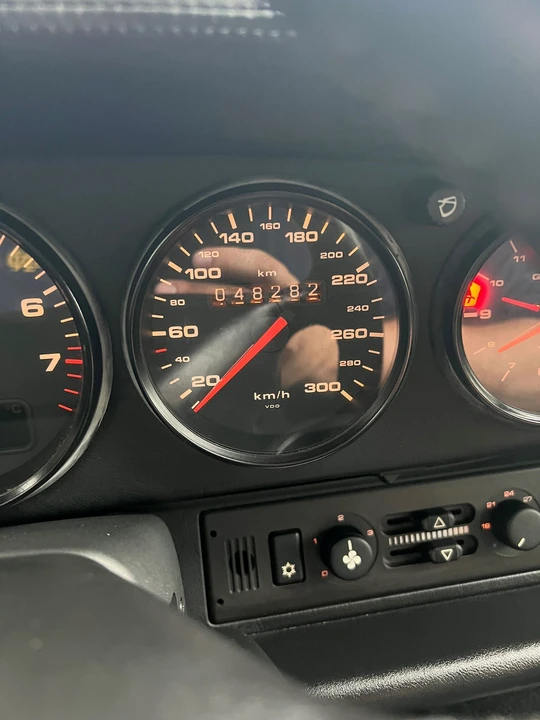 1993 Porsche 964 Carrera 4 - Image 2 of 10
