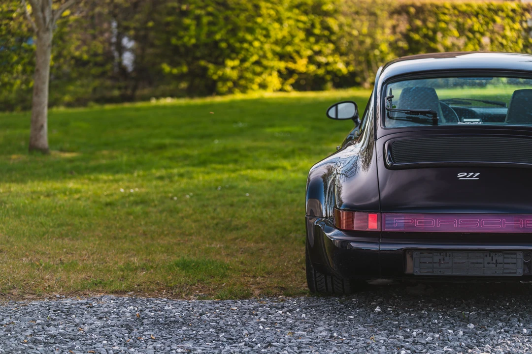 1993 Porsche 964 Carrera 4 - Image 19 of 31