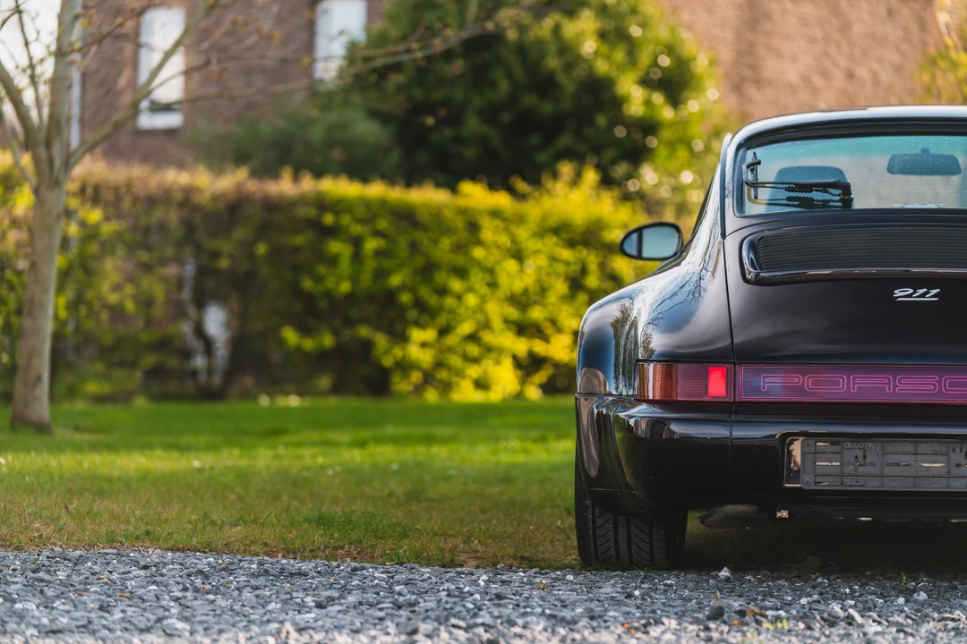 1993 Porsche 964 Carrera 4 - Image 21 of 31
